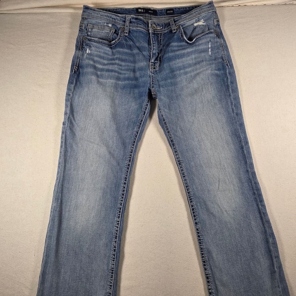 BKE Aiden Mens Straight Leg Jeans 33x32 Medium Wash Distressed Denim sku H506